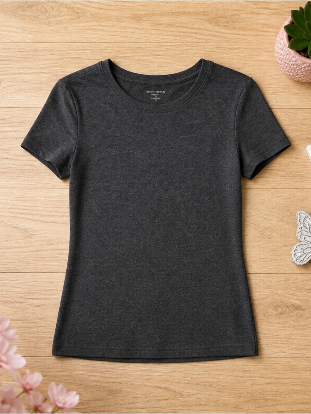 Banana Republic Charcoal‎ Gray Short-Sleeve Crewneck Tee